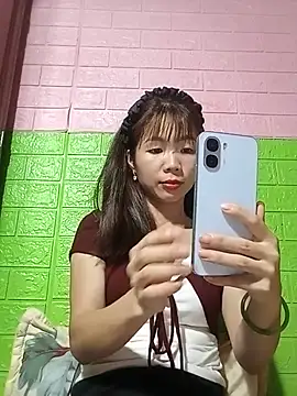 Snapshot of AmyLinee01 chatting on 06-03-26, 11:24 AmyLinee01 online show from 06-03-26, 11:24