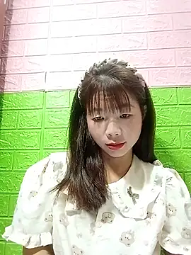 Snapshot of AmyLinee01 chatting on 06-14-26, 03:14 AmyLinee01 online show from 06-14-26, 03:14