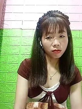 Snapshot of AmyLinee01 chatting on 06-20-26, 08:33 AmyLinee01 online show from 06-20-26, 08:33