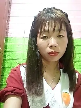 Snapshot of AmyLinee01 chatting on 06-21-26, 10:56 AmyLinee01 online show from 06-21-26, 10:56
