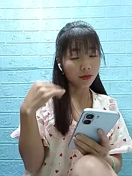 AmyLinee01 online show from 07-26-26, 11:17