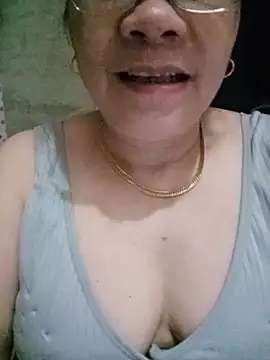 Snapshot of Funsexy1 chatting on 05-07-26, 11:43 Funsexy1 online show from 05-07-26, 11:43