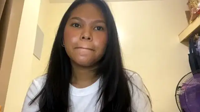 Snapshot of CorrinaThach chatting on 03-23-26, 02:37 CorrinaThach online show from 03-23-26, 02:37