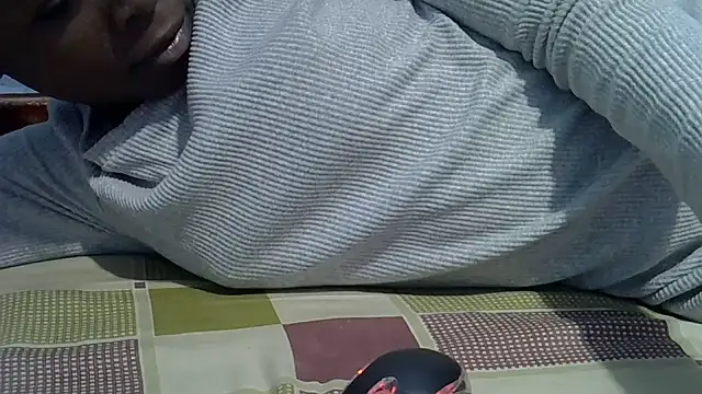 Snapshot of blackgal2 chatting on 07-18-26, 04:00 blackgal2 online show from 07-18-26, 04:00