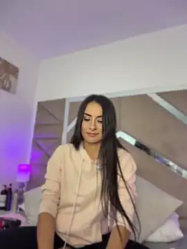 Snapshot of velvetlunaa_ chatting on 06-10-26, 01:32 velvetlunaa online show from 06-10-26, 01:32