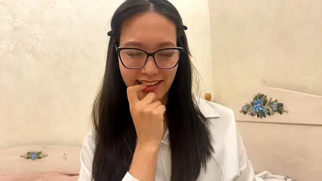 ayanovae online show from 03-23-26, 03:38