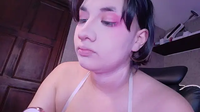 Carmillaa online show from 04-15-26, 10:32