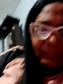 Snapshot of sexymomsn chatting on 03-24-26, 12:15 sexymomsn online show from 03-24-26, 12:15