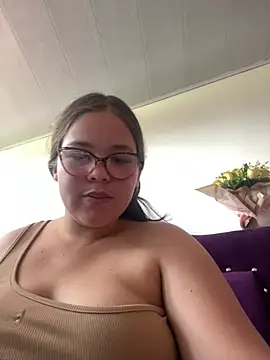 Snapshot of Dulce_Noa chatting on 03-22-26, 04:32 Dulce Noa online show from 03-22-26, 04:32