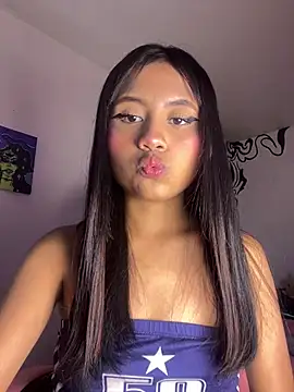 Snapshot of Nubeseliminadas chatting on 05-15-26, 01:23 Nubeseliminadas online show from 05-15-26, 01:23