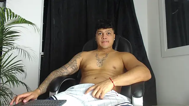 Snapshot of Pedro_x777 chatting on 04-01-26, 02:12 Pedro x777 online show from 04-01-26, 02:12