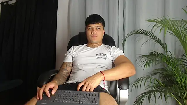 Snapshot of Pedro_x777 chatting on 04-02-26, 01:25 Pedro x777 online show from 04-02-26, 01:25
