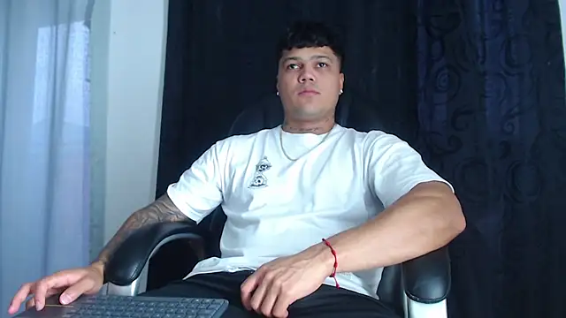 Snapshot of Pedro_x777 chatting on 04-05-26, 10:51 Pedro x777 online show from 04-05-26, 10:51