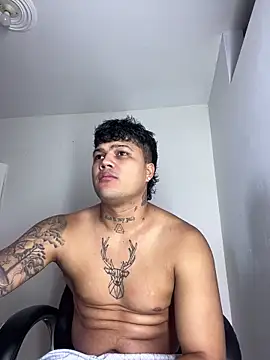 Snapshot of Pedro_x777 chatting on 05-20-26, 11:49 Pedro x777 online show from 05-20-26, 11:49