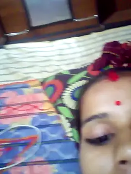 Snapshot of Raveena0990 chatting on 05-17-26, 03:08 Raveena0990 online show from 05-17-26, 03:08