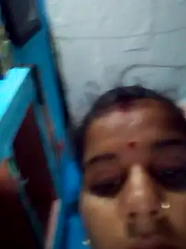 Snapshot of Raveena0990 chatting on 05-22-26, 03:02 Raveena0990 online show from 05-22-26, 03:02