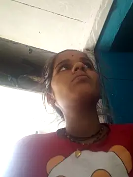 Snapshot of Raveena0990 chatting on 05-23-26, 03:56 Raveena0990 online show from 05-23-26, 03:56