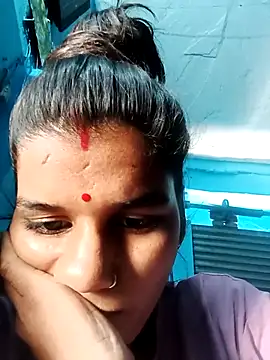 Snapshot of Raveena0990 chatting on 06-12-26, 06:12 Raveena0990 online show from 06-12-26, 06:12