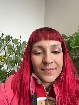 Snapshot of Amelie-RedHoney chatting on 06-07-26, 06:00 Amelie-RedHoney online show from 06-07-26, 06:00