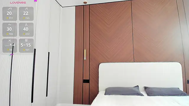 Snapshot of Takanasin chatting on 06-02-26, 09:33 Takanasin online show from 06-02-26, 09:33