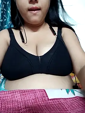 Snapshot of strip_mayuri chatting on 04-14-26, 07:42 strip mayuri online show from 04-14-26, 07:42