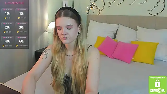 Snapshot of Emma_peach chatting on 06-06-26, 07:57 Emma peach online show from 06-06-26, 07:57