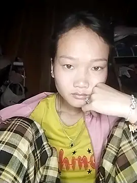 Snapshot of Jolinie chatting on 03-26-26, 05:02 Jolinie online show from 03-26-26, 05:02