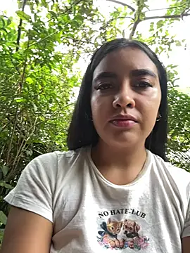 HaileyBiieber online show from 04-10-26, 02:44