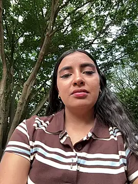 HaileyBiieber online show from 04-12-26, 10:26