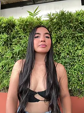 HaileyBiieber online show from 04-14-26, 10:38