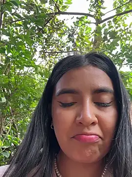 HaileyBiieber online show from 04-19-26, 09:39