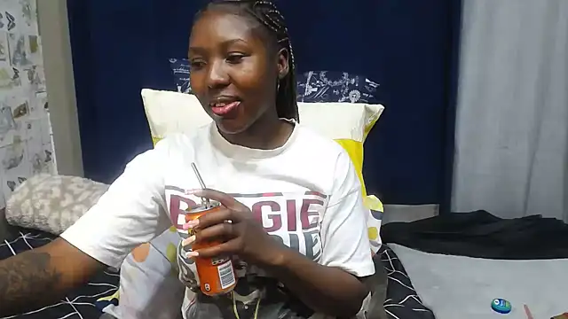 Candylips22 online show from 07-24-26, 07:56