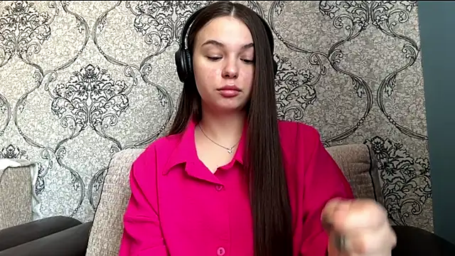 Snapshot of ThedaStrevell chatting on 03-23-26, 09:13 ThedaStrevell online show from 03-23-26, 09:13