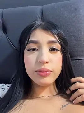 Snapshot of Hannaa_blondee chatting on 03-25-26, 12:38 Hannaa blondee online show from 03-25-26, 12:38