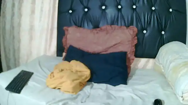 SexySlimMelanin7 online show from 05-06-26, 03:06