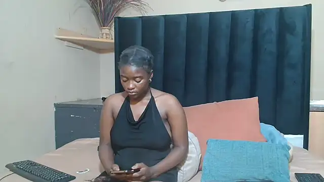 SexySlimMelanin7 online show from 07-14-26, 08:03