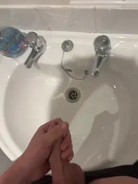 Snapshot of Dbzzzfr06 chatting on 03-22-26, 10:35 Dbzzzfr06 online show from 03-22-26, 10:35