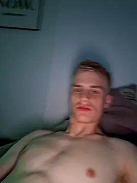 Snapshot of matthi898 chatting on 05-06-26, 07:13 matthi898 online show from 05-06-26, 07:13