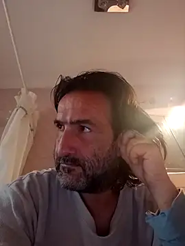 Snapshot of DanTrov79 chatting on 05-04-26, 08:21 DanTrov79 online show from 05-04-26, 08:21