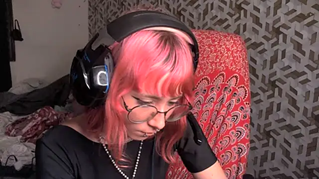 Moon  online show from 08-07-26, 10:12