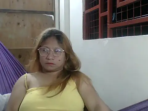 Snapshot of PinayChristine chatting on 07-13-26, 03:26 PinayChristine online show from 07-13-26, 03:26