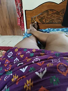 Snapshot of Tamil-swathi99 chatting on 05-11-26, 09:04 Tamil-swathi99 online show from 05-11-26, 09:04