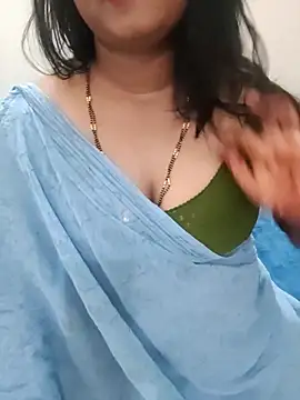 Snapshot of Ramya_456 chatting on 06-08-26, 08:37 Ramya 456 online show from 06-08-26, 08:37