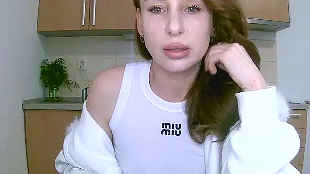 GlarysLoveressSx online show from 04-24-26, 11:45