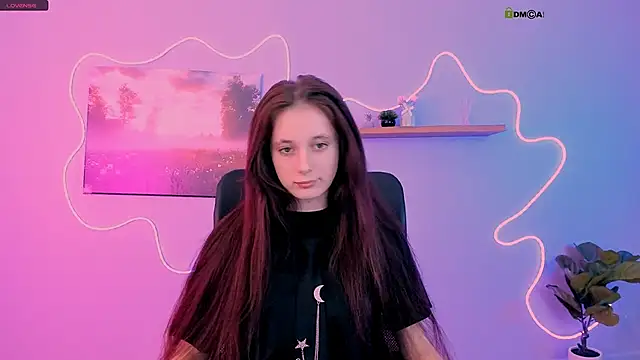 nami glow online show from 04-18-26, 07:29