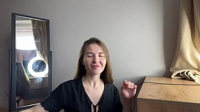 Snapshot of LauraJess_ chatting on 04-30-26, 07:14 LauraJess online show from 04-30-26, 07:14
