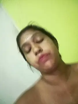 bannerjeesneha20 online show from 05-18-26, 06:47