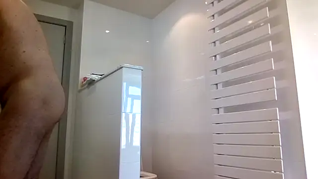 Snapshot of HotLucas66 chatting on 03-29-26, 09:09 HotLucas66 online show from 03-29-26, 09:09