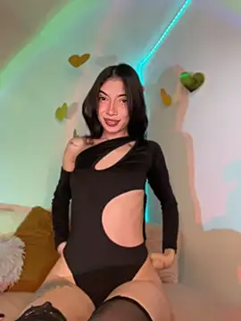Snapshot of GiannaMagari_ chatting on 07-13-26, 10:23 GiannaMagari online show from 07-13-26, 10:23