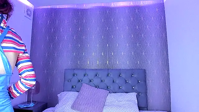 Snapshot of erizdarkveyl chatting on 05-16-26, 05:04 erizdarkveyl online show from 05-16-26, 05:04
